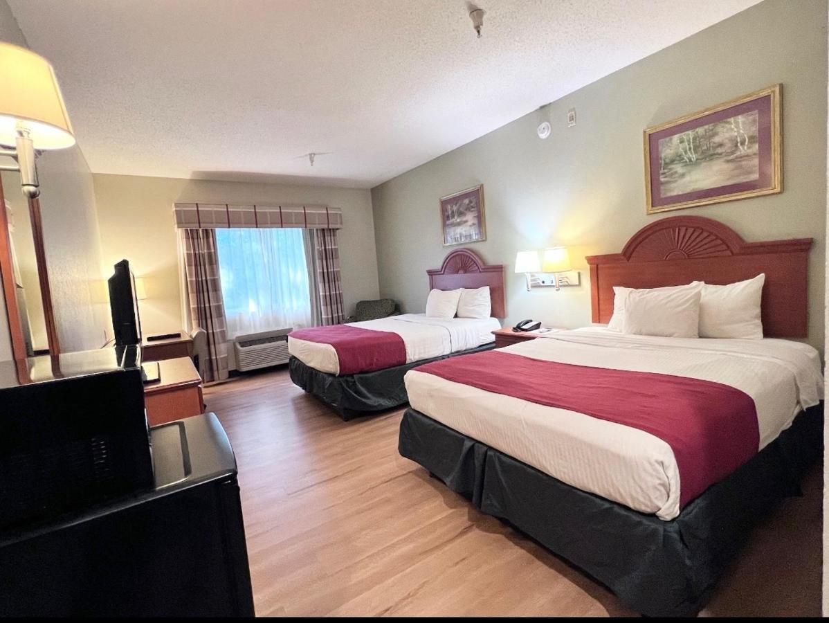 Americas Best Value Inn Wiggins Exterior photo