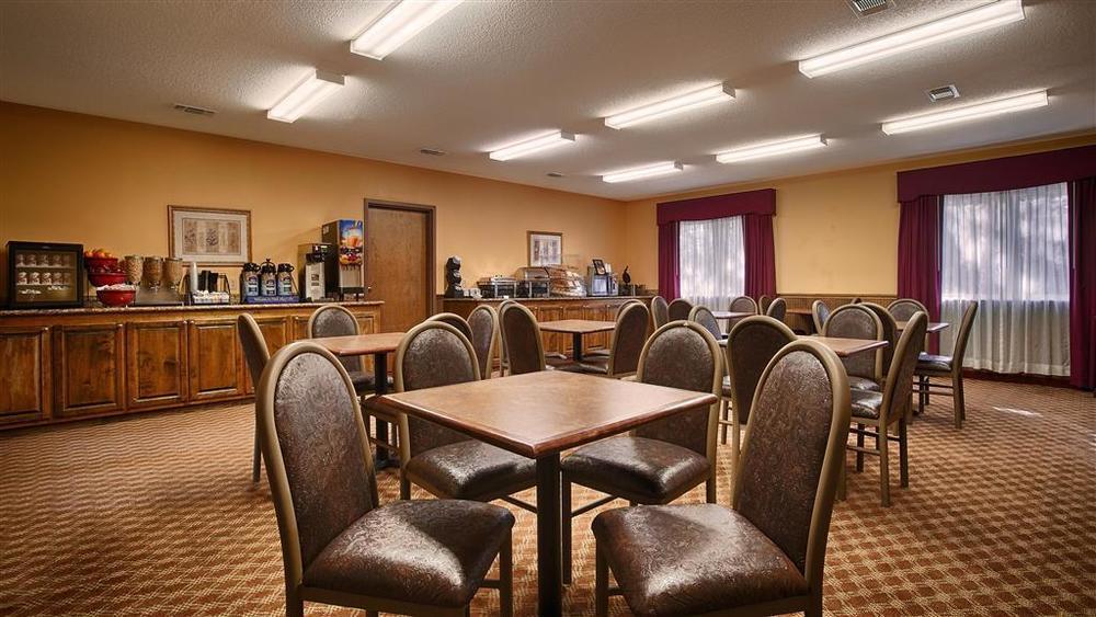 Americas Best Value Inn Wiggins Restaurant photo