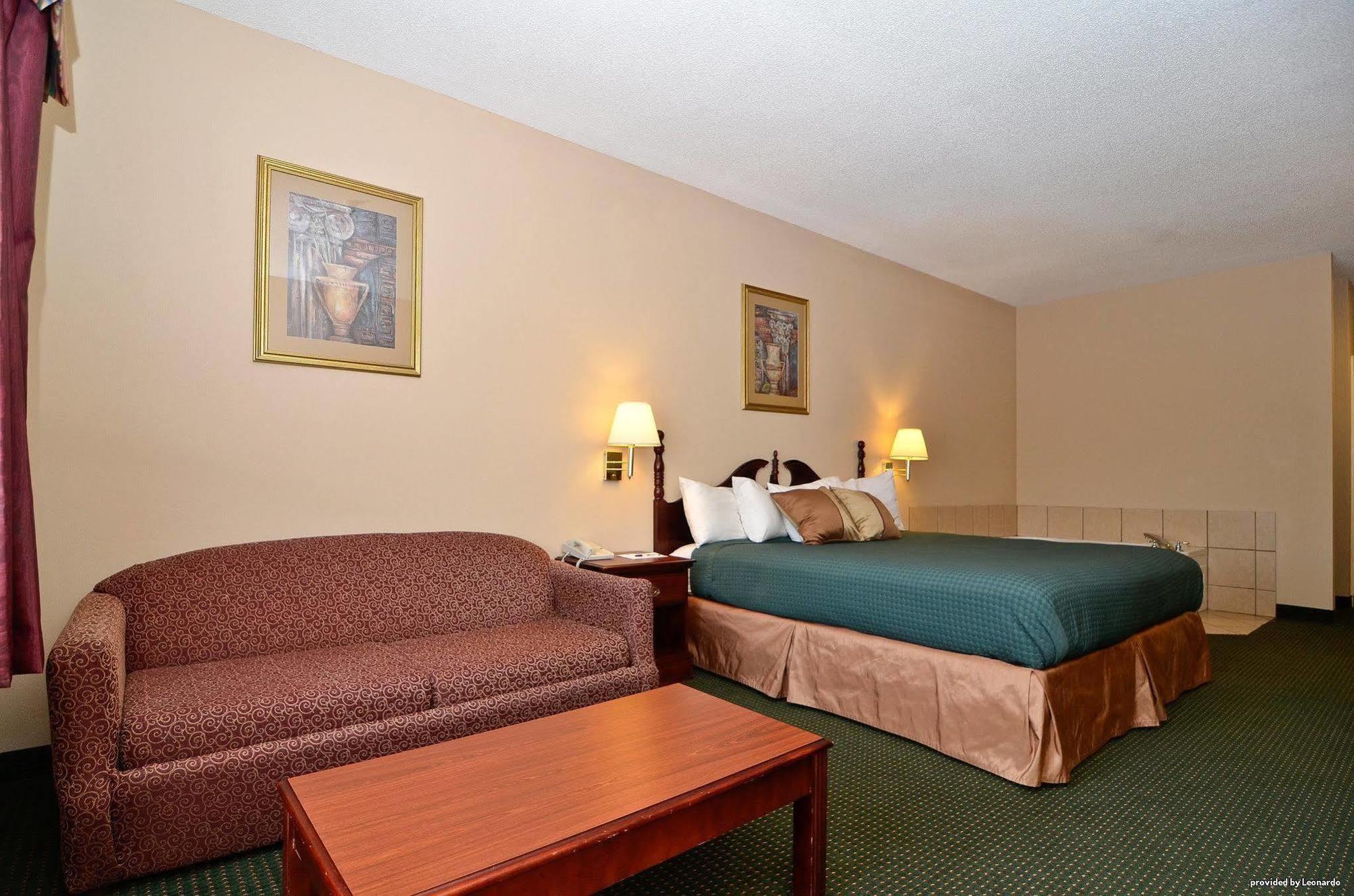 Americas Best Value Inn Wiggins Exterior photo