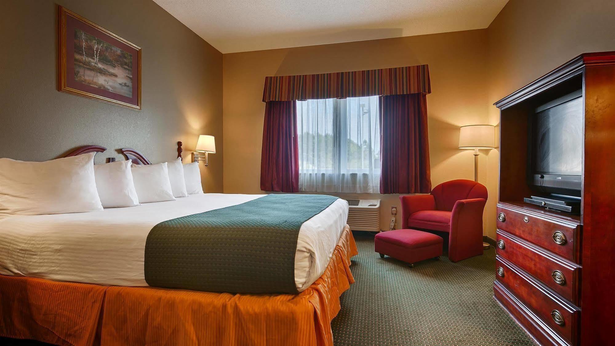 Americas Best Value Inn Wiggins Exterior photo